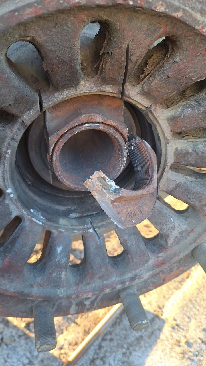 Автомеханик на выезд по грузовикам Автомеханик на выезд по грузовикам